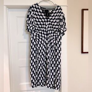 Lewit Black and White Geometric Midi Dress - Size 16